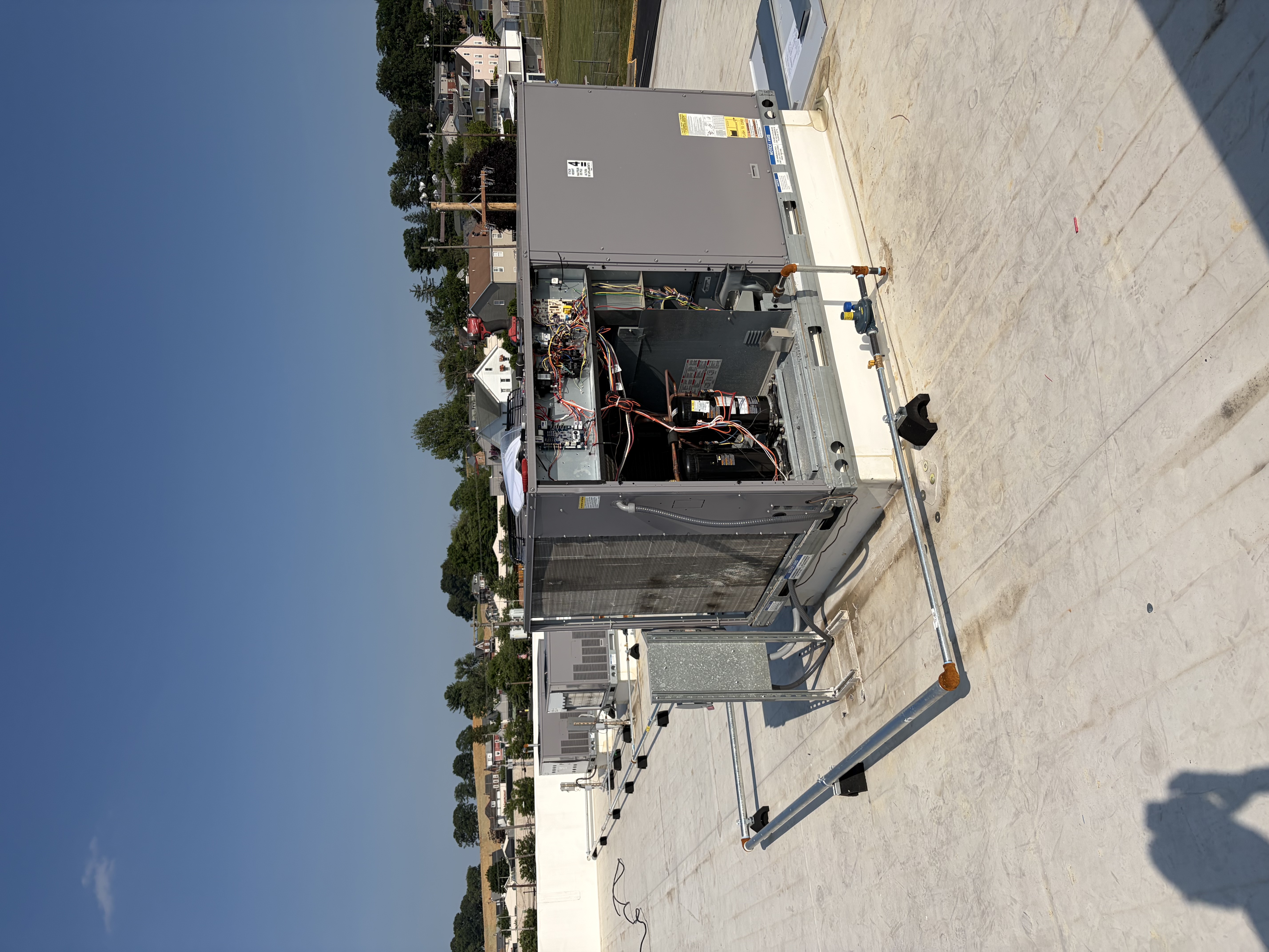 Commercial rooftop HVAC service and installation